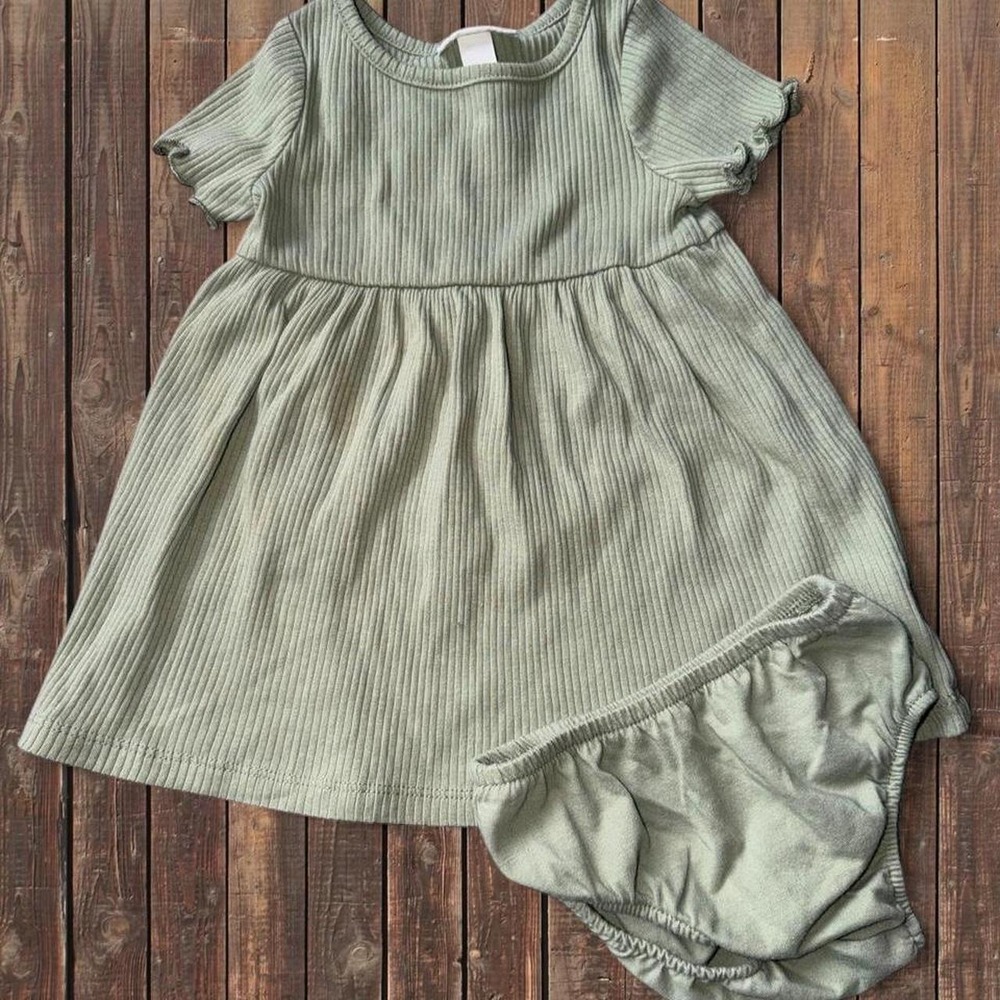 Cat & Jack Baby Girl Sage Green Ribbed Dress and Bloomers Set 12M